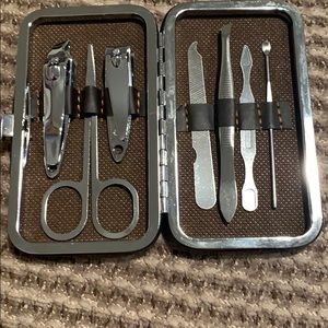 Nail kit
